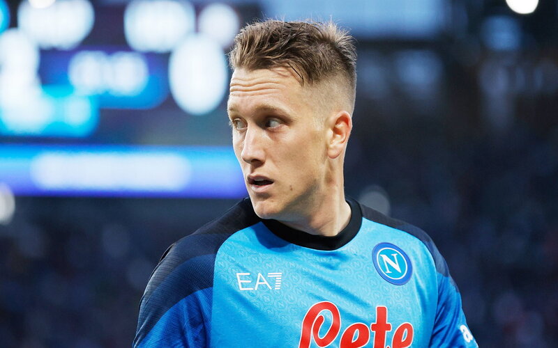 Piotr Zieliński hiện đang thi đấu cho Napoli